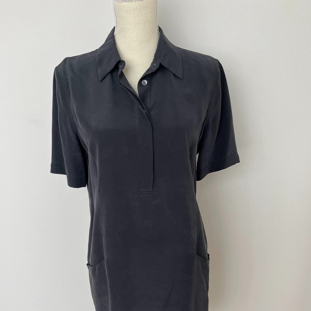 Equipment: Grey short shirt dress, size S (with pockets!)